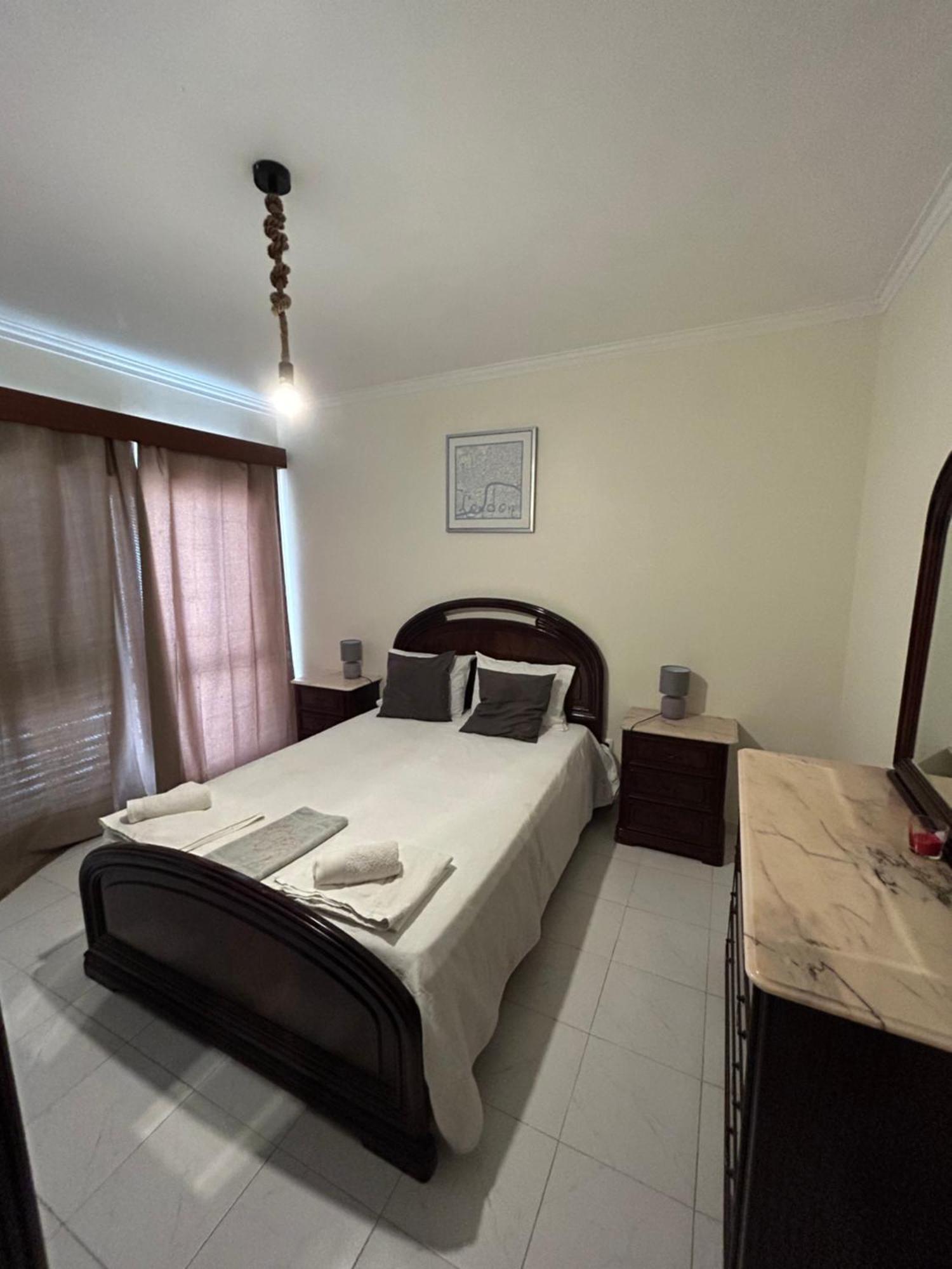 Royal Blue Ocean - Hiking And Beach Apartment Aljezur Room photo